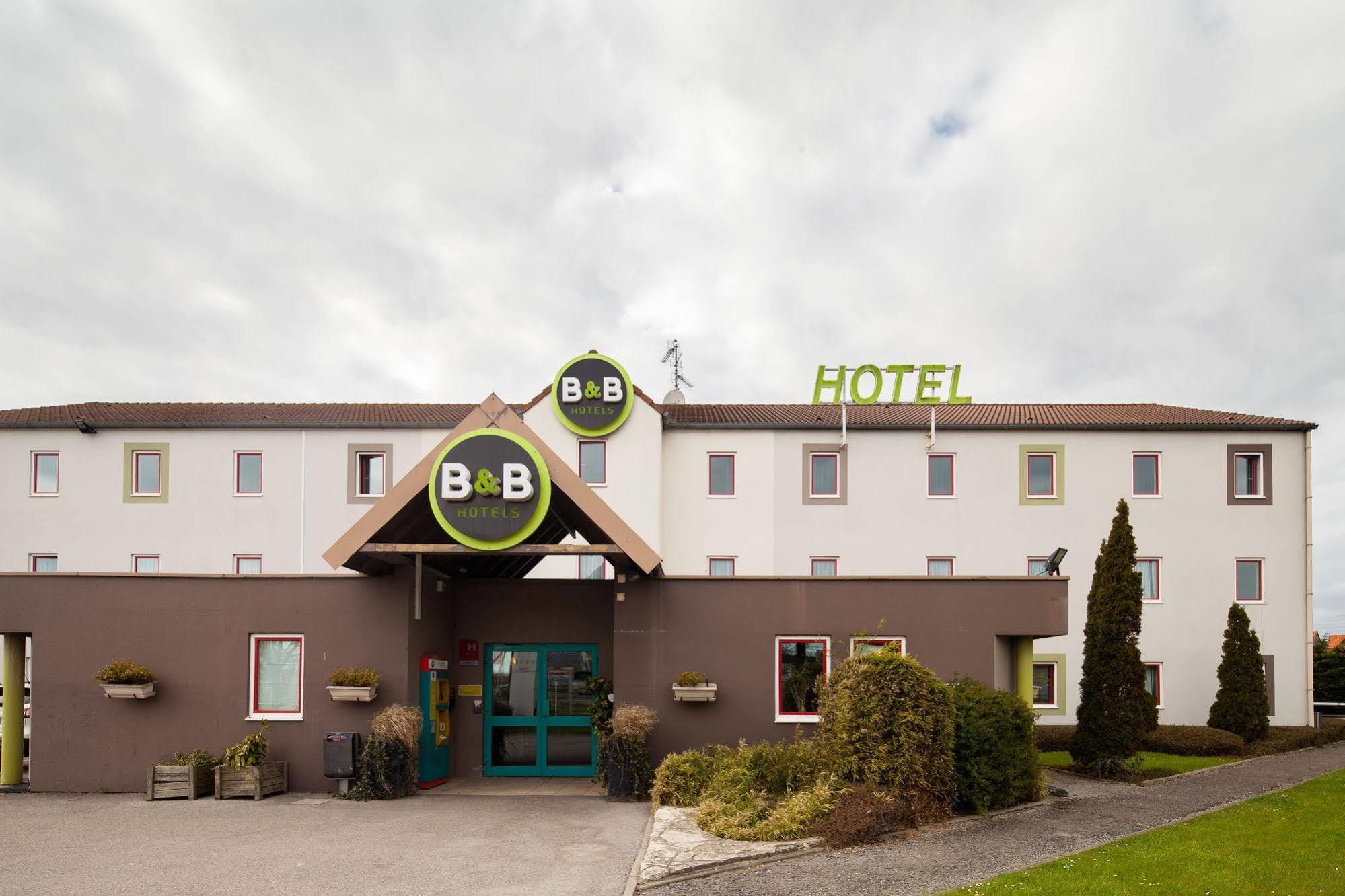 B&B Hotel Calais Centre St Pierre Екстер'єр фото