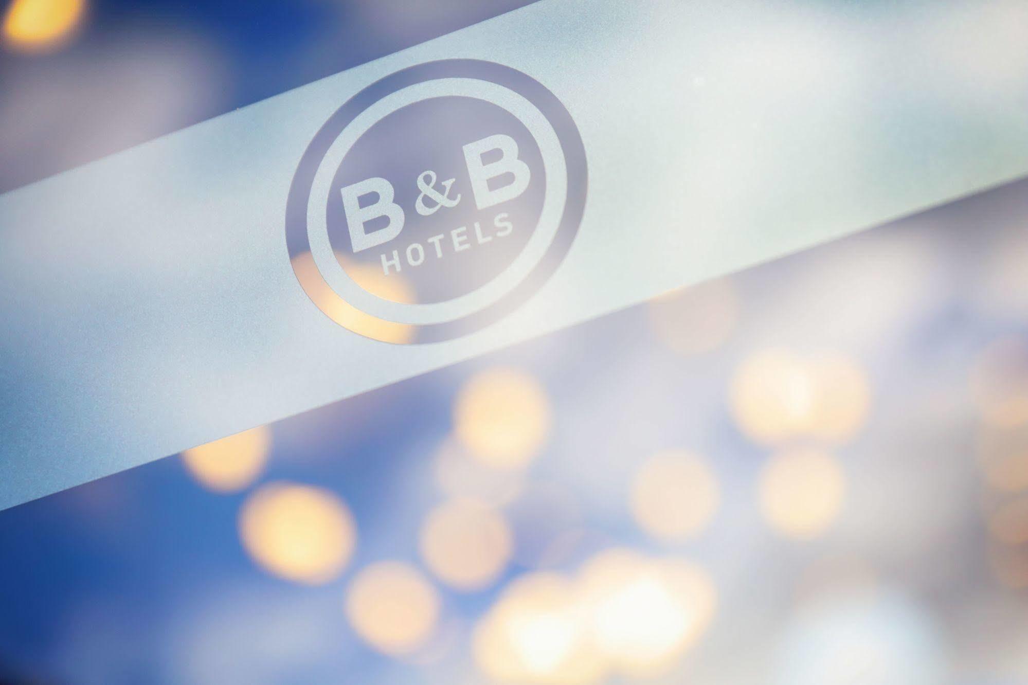 B&B Hotel Calais Centre St Pierre Екстер'єр фото