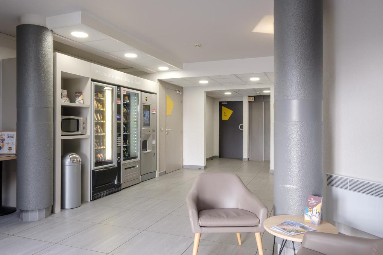 B&B Hotel Calais Centre St Pierre Екстер'єр фото